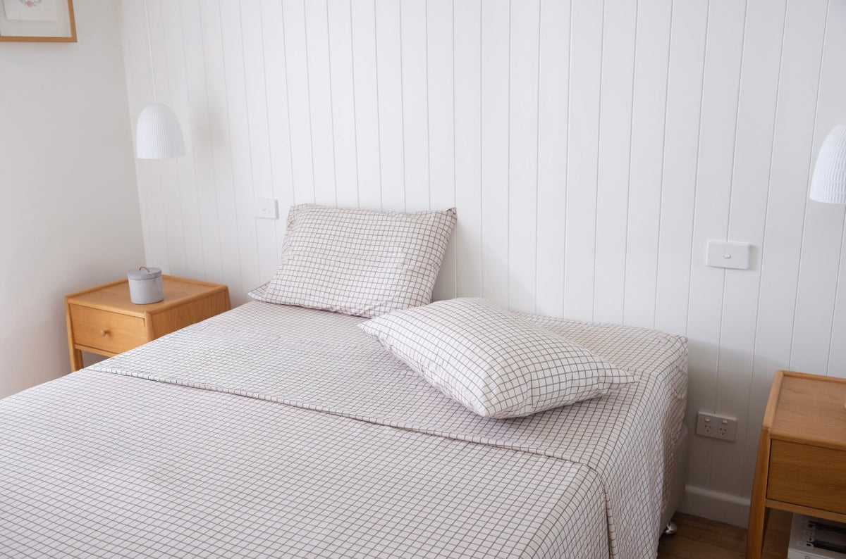 Bed Sheets Fern Grid