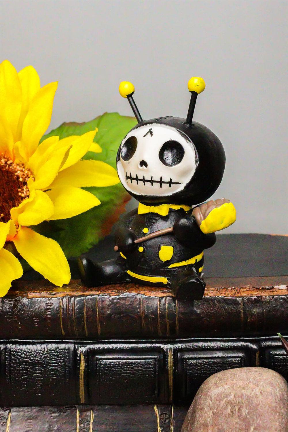 Bumble Bee Buzz Statue