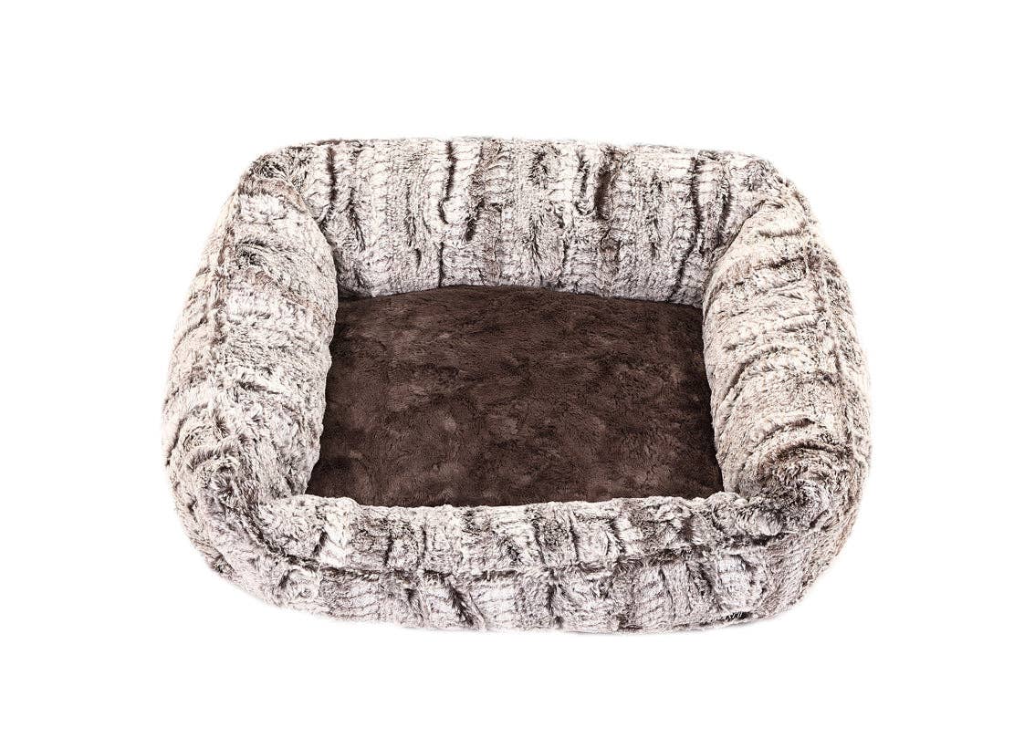 Gator with Grey Mink Lounge Bed: Medium