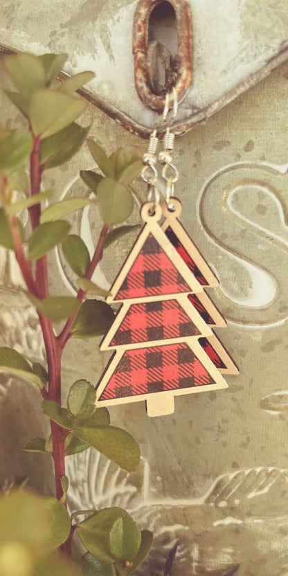 Beautiful Green or Red Plaid Wood Christmas Trees