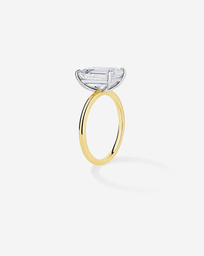 3.67 Emerald Lab Diamond in Whisper Thin®