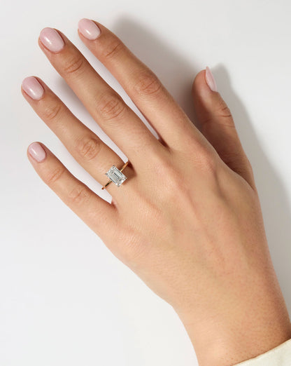 3.67 Emerald Lab Diamond in Whisper Thin®