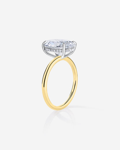 6.07 Oval Lab Diamond in Whisper Thin®
