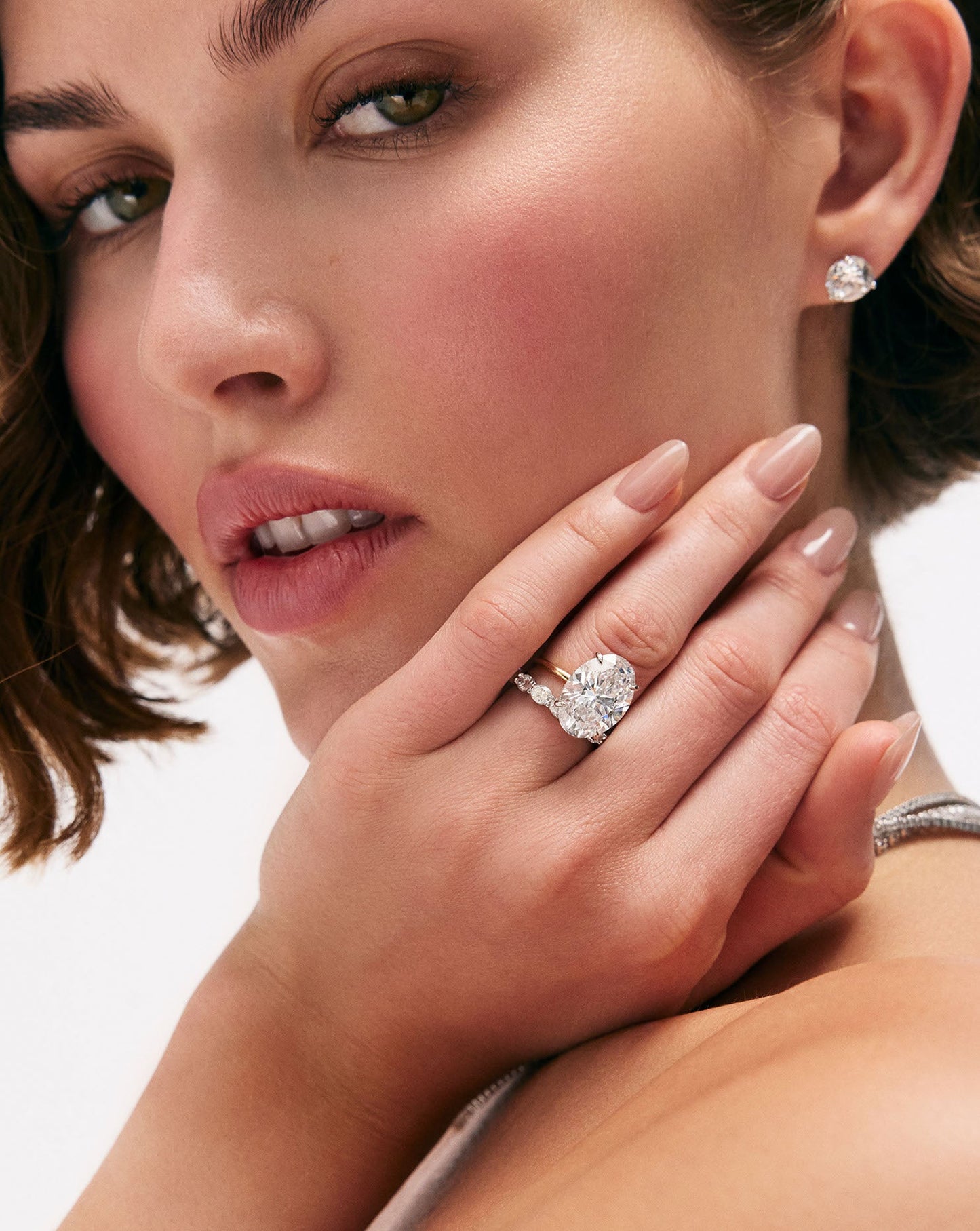 6.07 Oval Lab Diamond in Whisper Thin®
