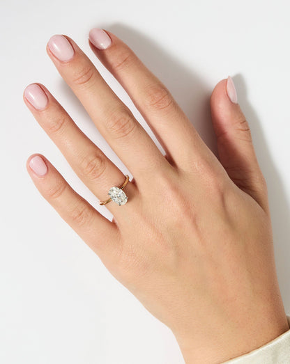 2.63 Oval Lab Diamond in Whisper Thin®