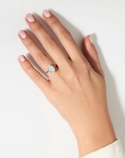 3.04 Oval Lab Diamond in Whisper Thin®