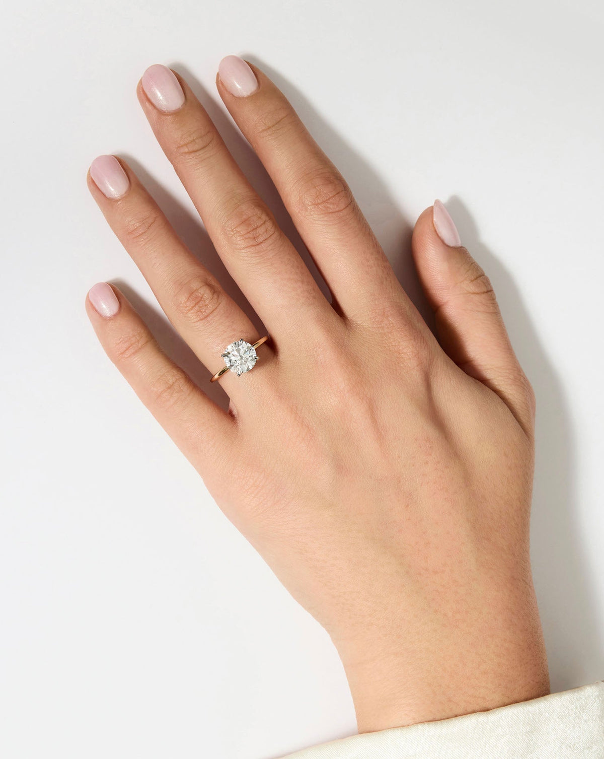 3.72 Round Lab Diamond in Whisper Thin®