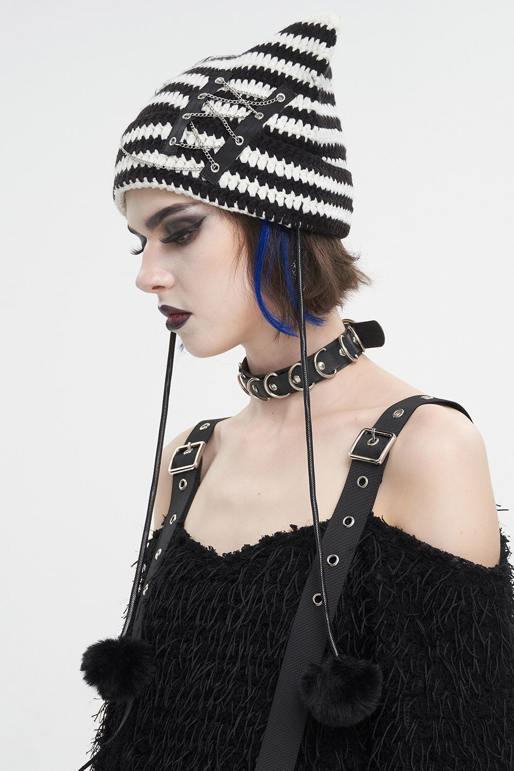 Cat Scratches Striped Beanie [BLACK/WHITE]
