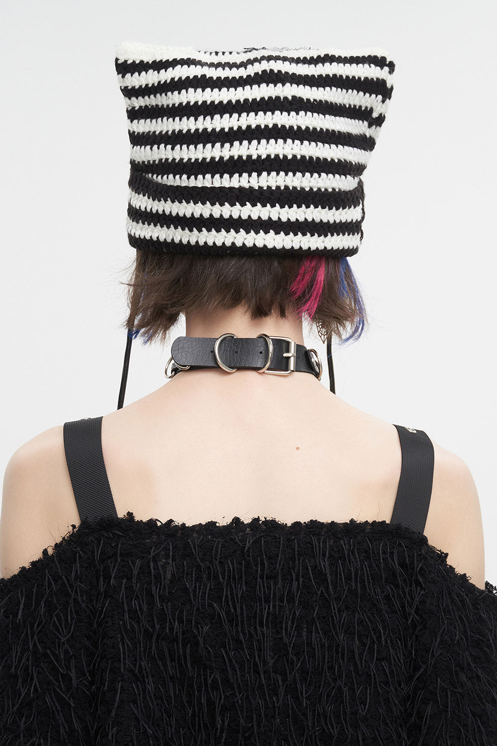Cat Scratches Striped Beanie [BLACK/WHITE]