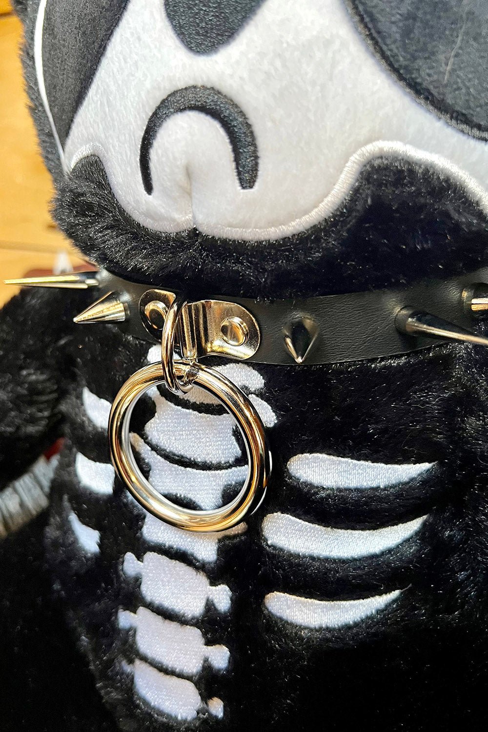 Coffin Nails Spiked Choker [SILVER SPIKES]