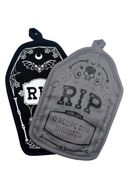 Cemetery Pot Holders Set