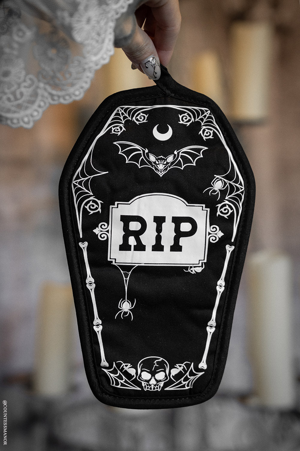 Cemetery Pot Holders Set