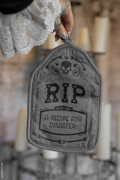 Cemetery Pot Holders Set