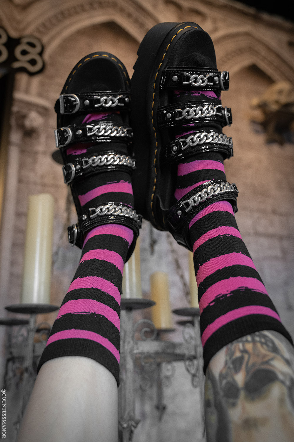 Creepy Crew Socks [Pink/Black Stripes]