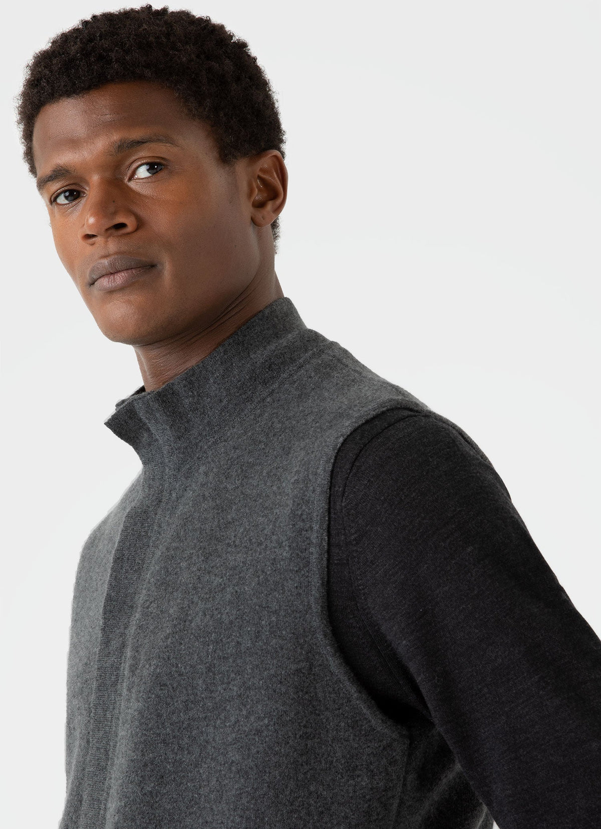 Mens Double Faced Gilet In Charcoal Melange Mjac7116 Gyad