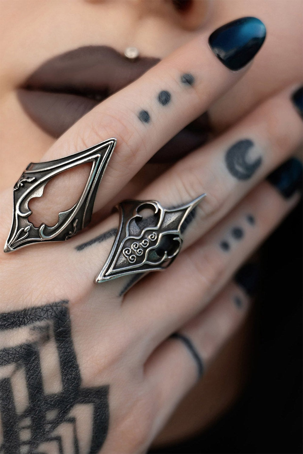 Acanthus Ring
