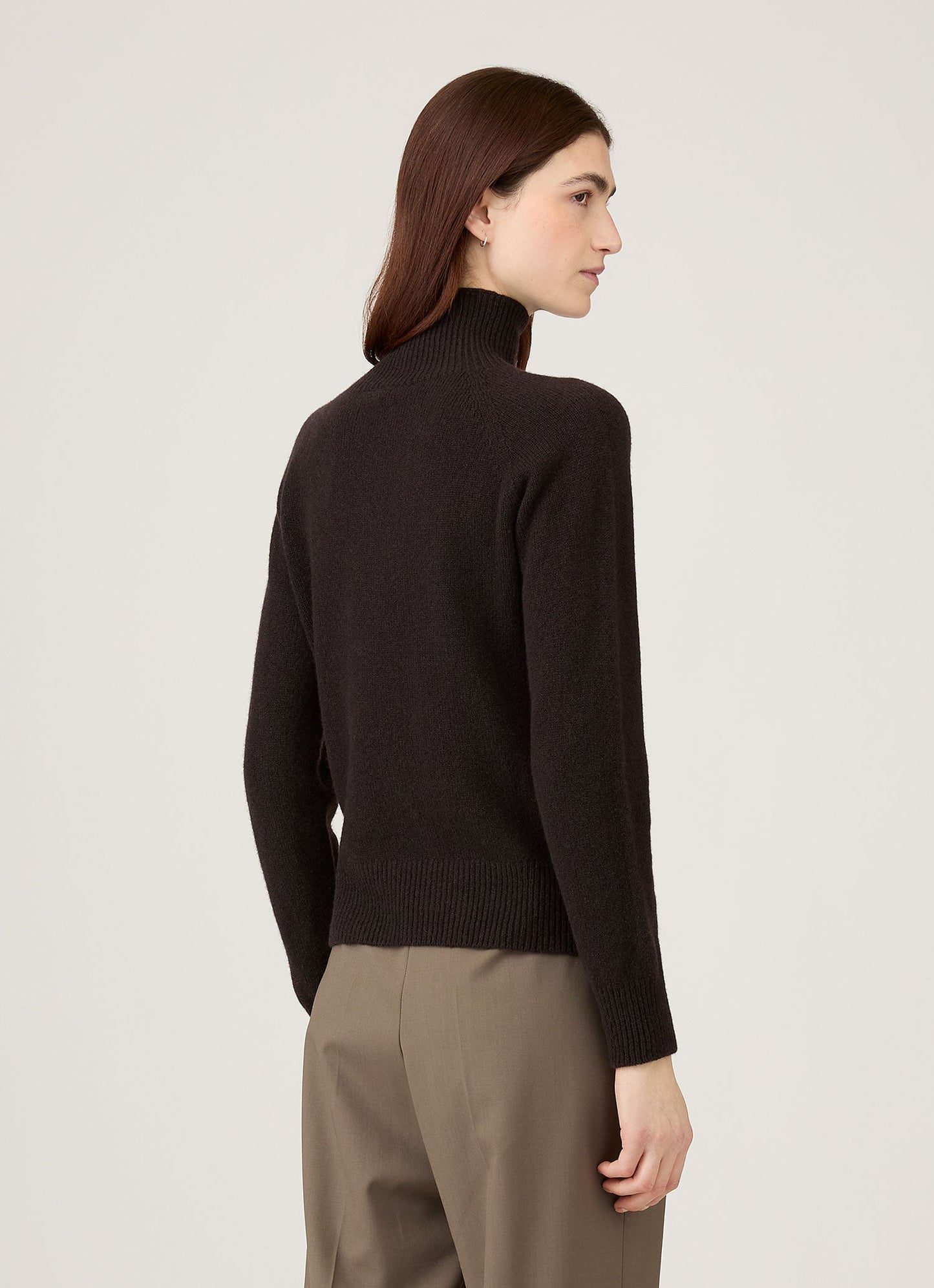 Womens Lambswool Funnel Neck Jumper In Truffle Wjum8052 Brgd