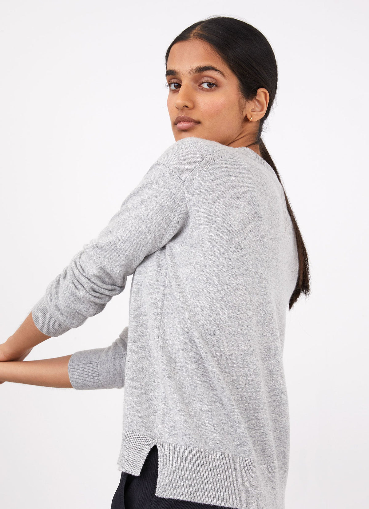 Womens Cashmere Crew Neck Jumper In Grey Melange