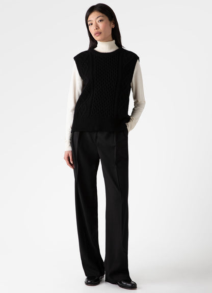 Womens Lambswool Cable Knit Vest In Black Wtop8187 Bkaa